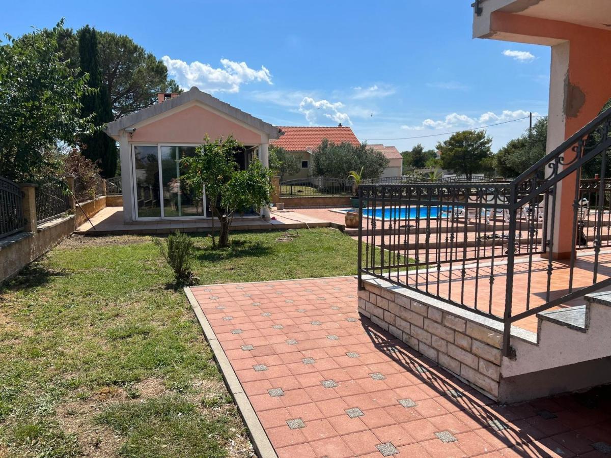 Villa Paludo Novigrad  ภายนอก รูปภาพ
