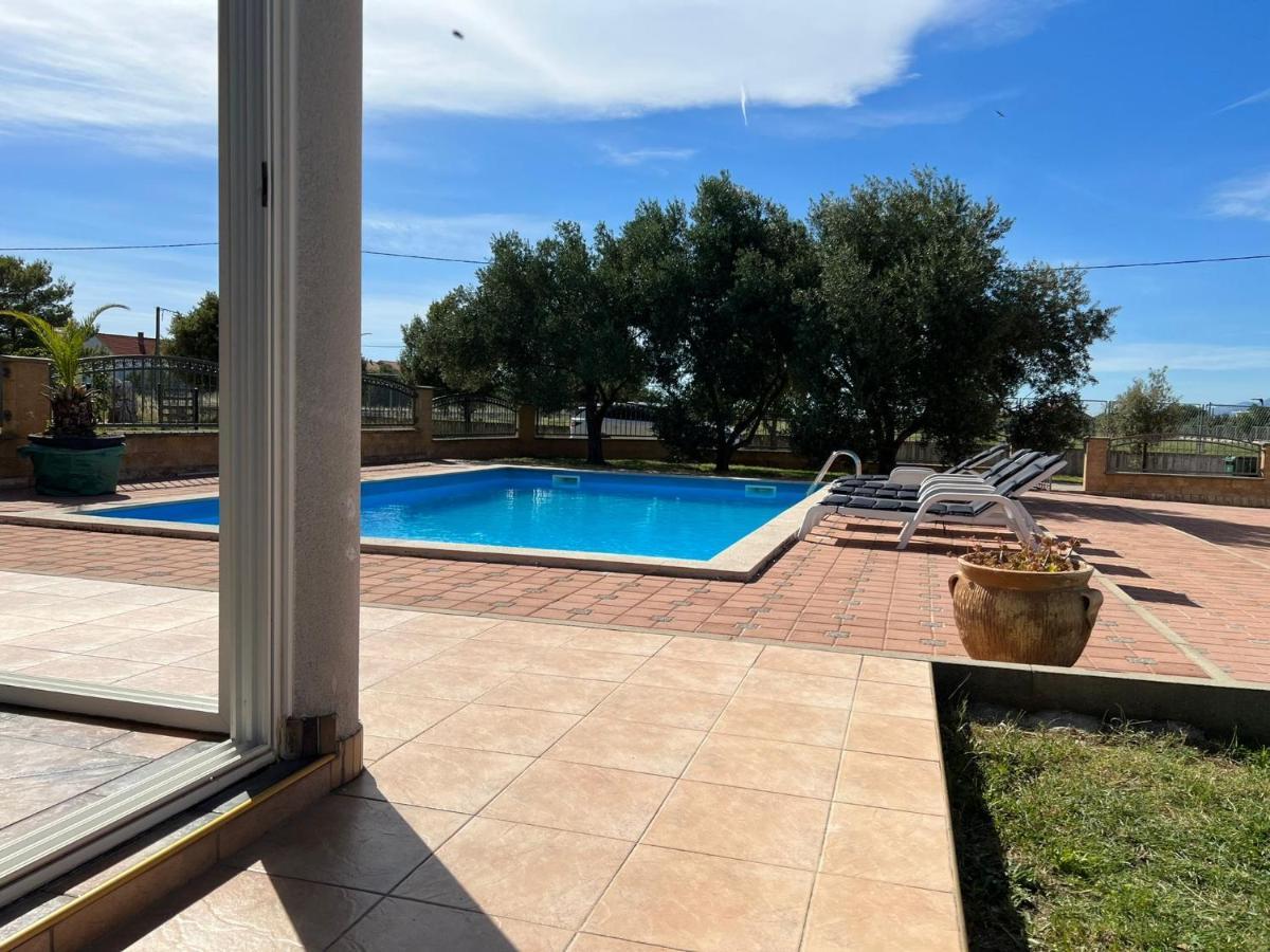 Villa Paludo Novigrad  ภายนอก รูปภาพ